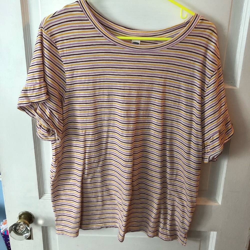 Old Navy t-shirt